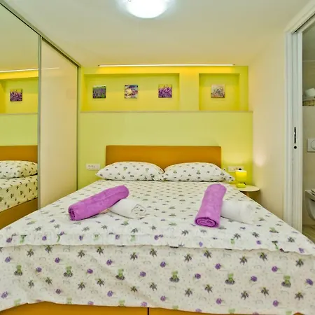 Apartment Petric Hvar Town Exterior photo