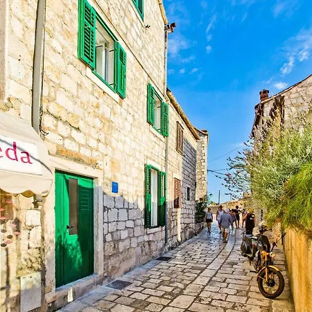 Apartment Petric Hvar Town Exterior photo