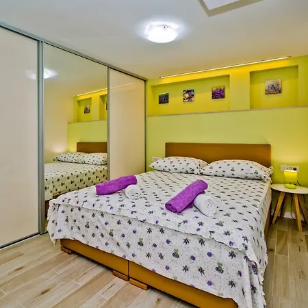 Apartment Petric Hvar Town Exterior photo