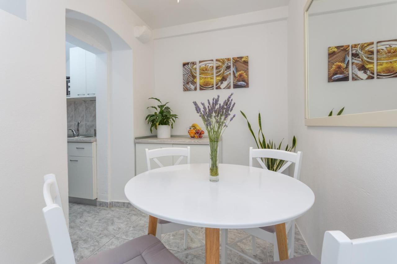 Apartment Petric Hvar Town