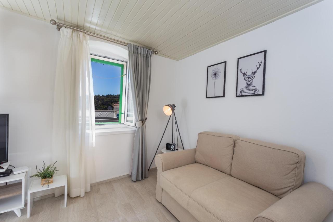 Apartment Petric Hvar Town