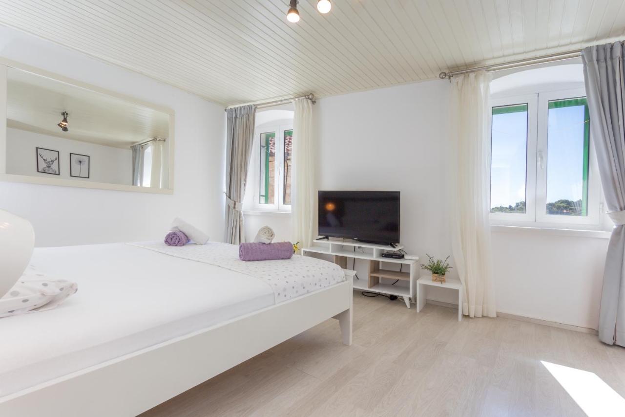 Apartment Petric Hvar Town